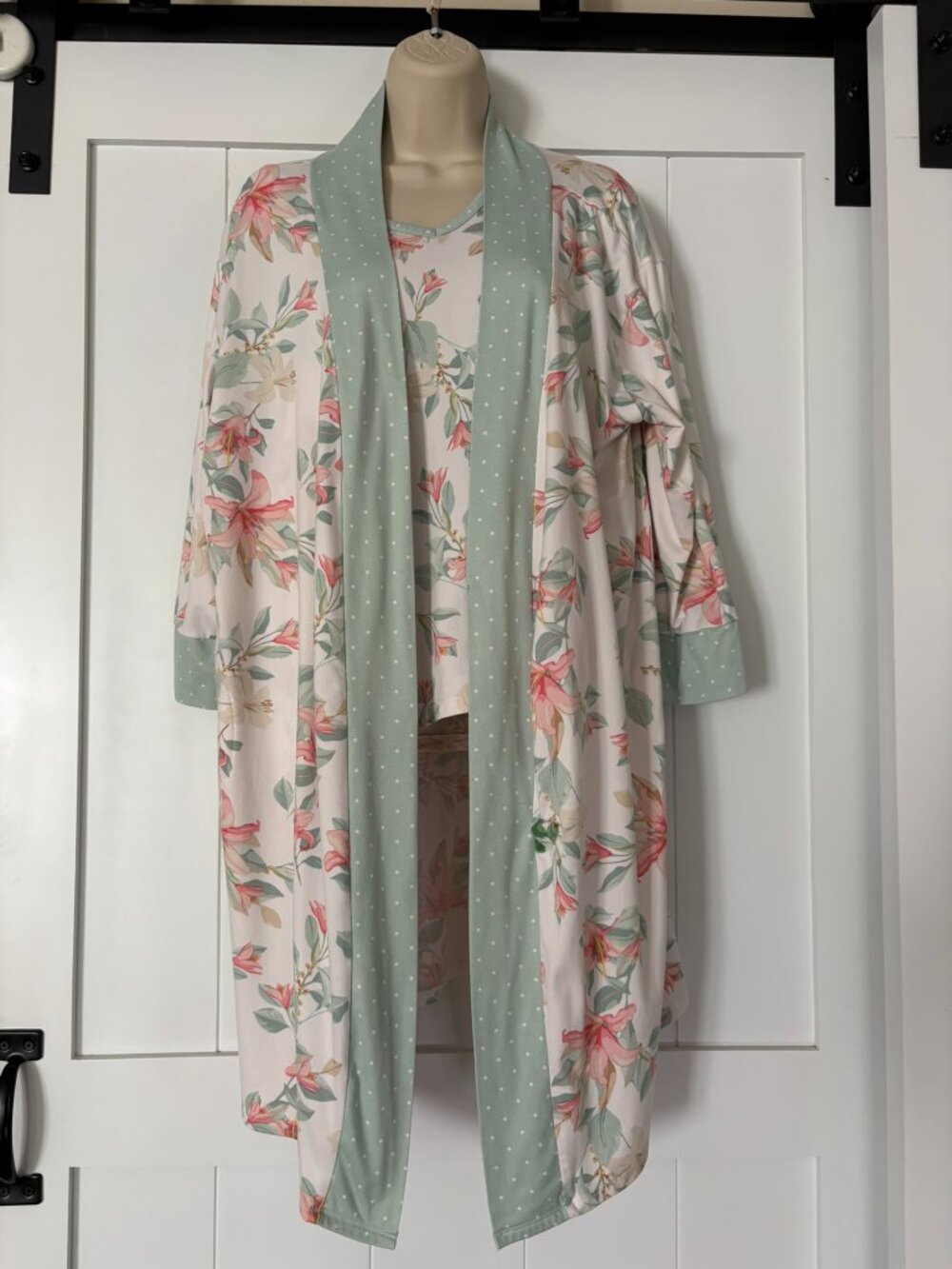 FN by Flora Nikrooz robe and pajama top (no bottom or belt for robe) Size M